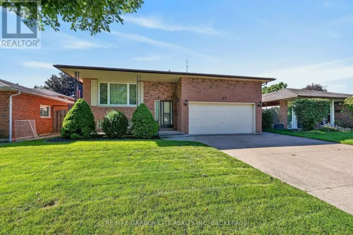 67 COLLEGE PARK DRIVE, Welland