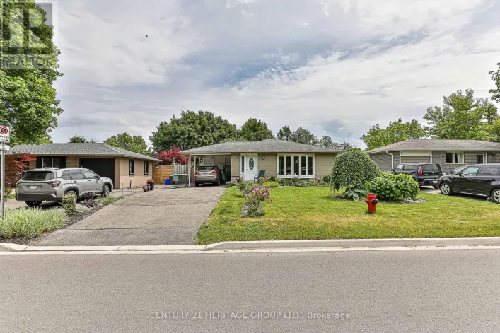 67 DEVINS DRIVE, Aurora