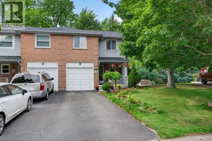 Row / Townhouse for sale: 67 GRANDRIDGE Crescent, Guelph