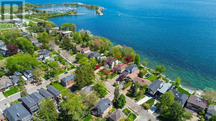 67 LAKE PROMENADE, Toronto