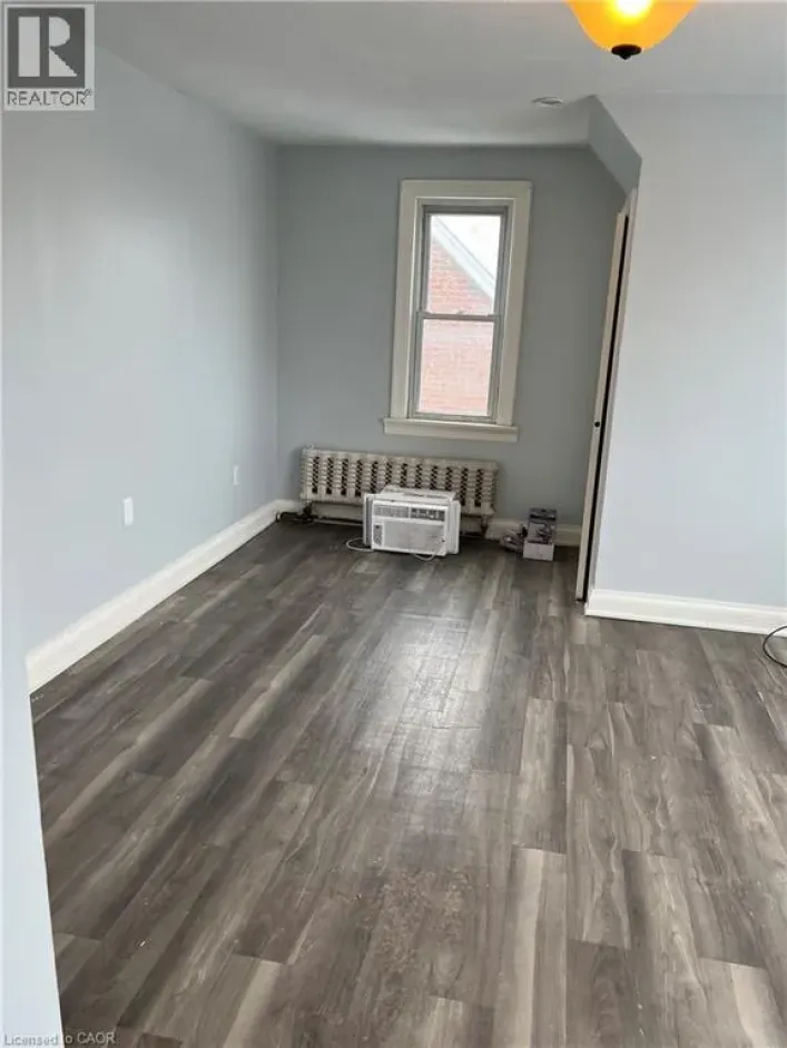 Apartment for rent: 67 MCCALLA Drive Unit# 1, St. Catharines