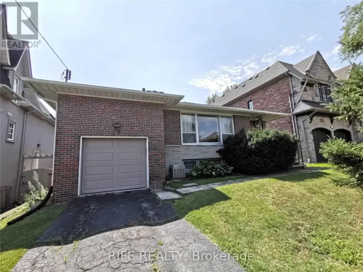 67 MUNRO BOULEVARD, Toronto