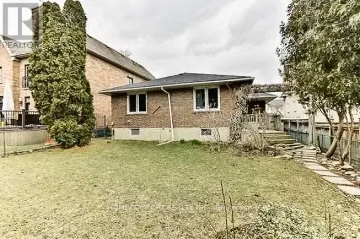 67 MUNRO BOULEVARD, Toronto