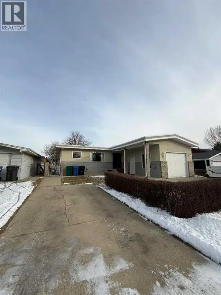 67 oxford Road W, Lethbridge