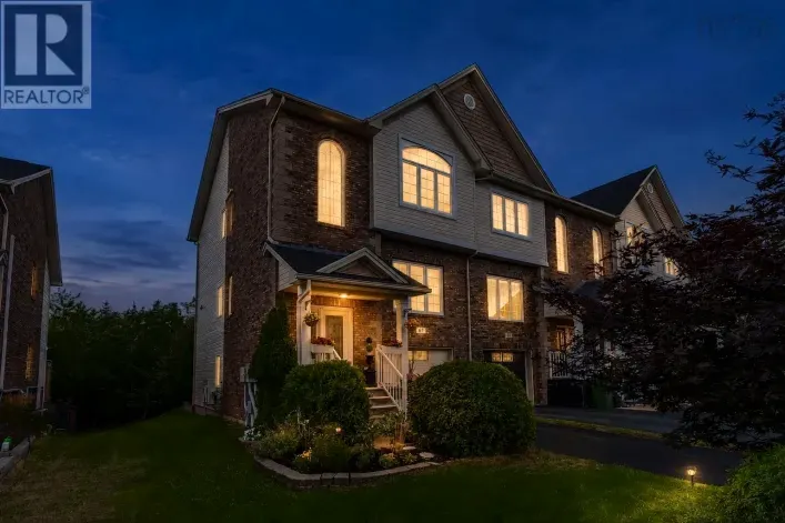 67 Stockton Ridge, Bedford