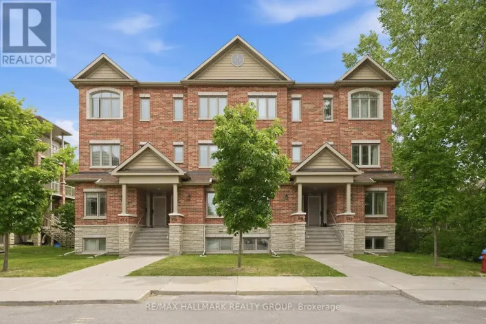 670 DANACA PRIVATE, Ottawa