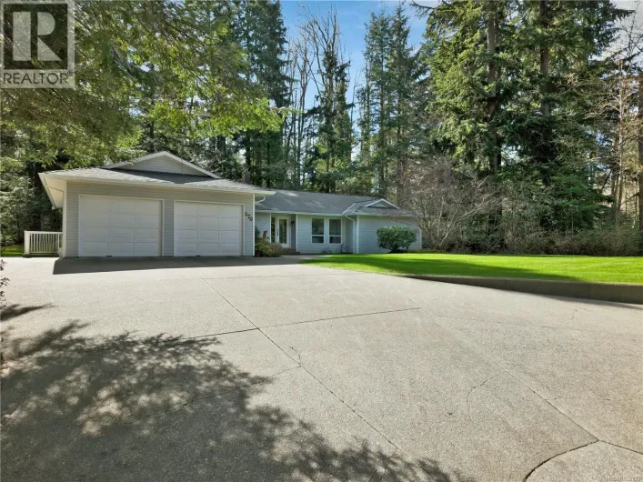 670 Homewood Rd, Campbell River
