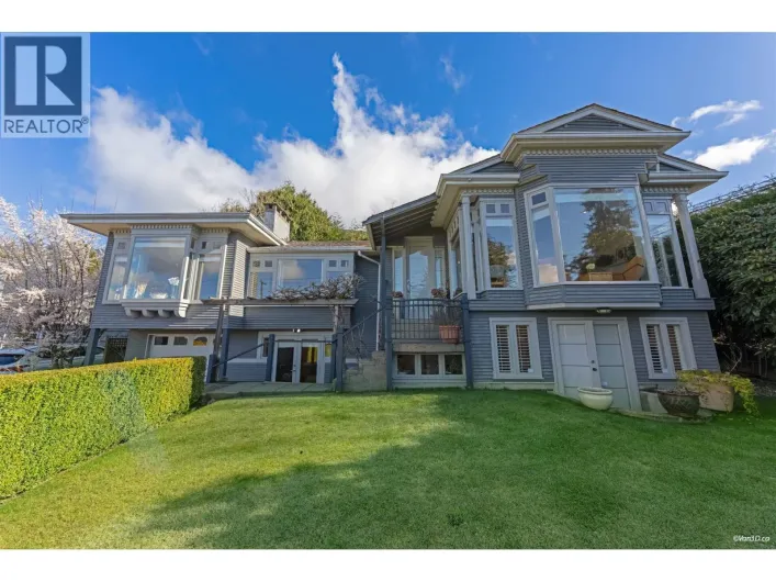 670 MONTROYAL BOULEVARD, North Vancouver