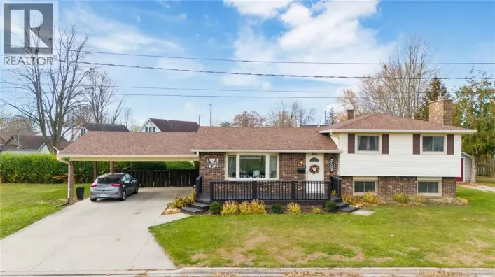 671 NELSON STREET, Wallaceburg