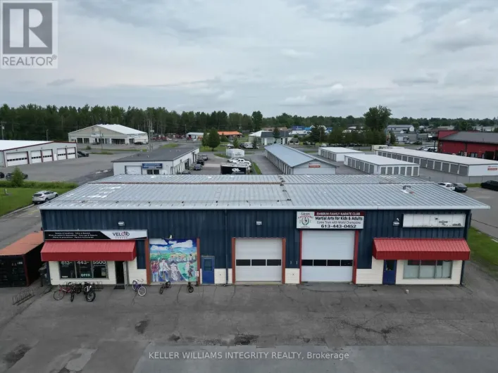 671 NOTRE DAME STREET, Russell