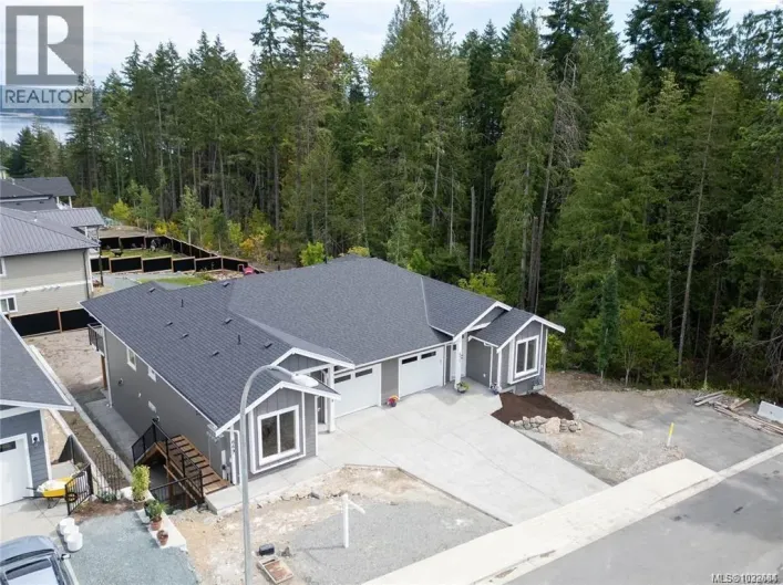 671 Sanderson Rd, Ladysmith