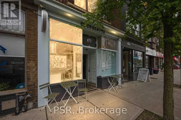 671 ST. CLAIR AVENUE W, Toronto
