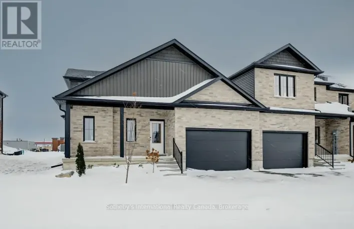 672 WRAY AVENUE S, North Perth