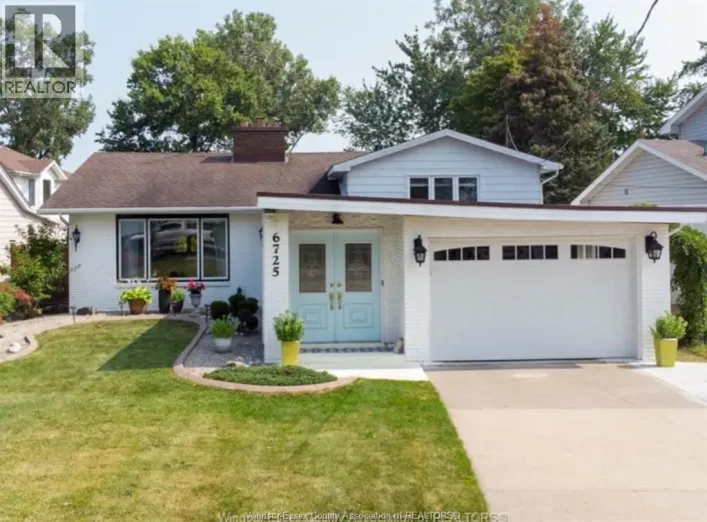 6725 RIVERSIDE DRIVE East, Windsor