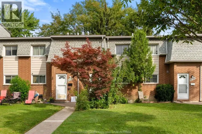 6728 ROSE-VILLE GARDEN DRIVE Unit# 15, Windsor