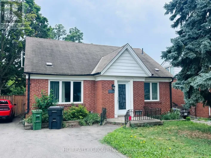 673 GLENGROVE AVENUE W, Toronto