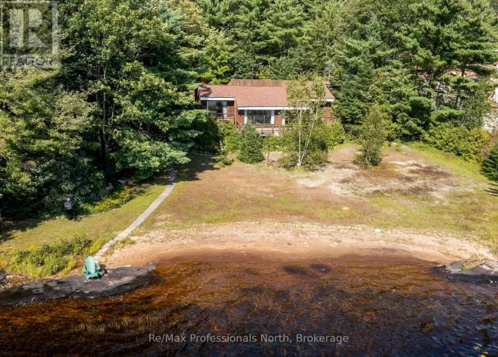 673 PENINSULA ROAD W, Gravenhurst)