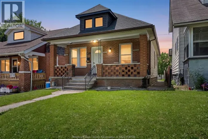 673 RANDOLPH AVENUE, Windsor