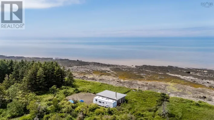 6737 Shore Road W, Phinneys Cove