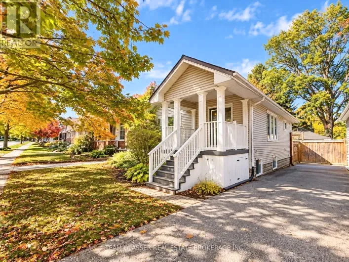 676 EMERY STREET E, London South