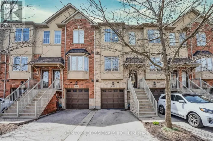 676 ROWLEY COMMON, Burlington