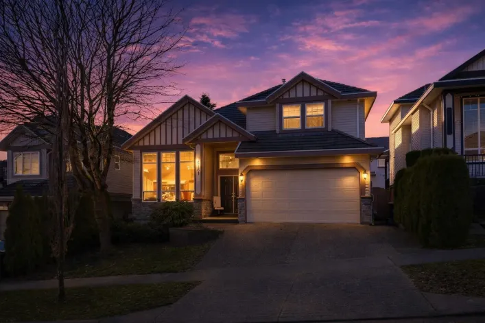 6761 145A STREET, Surrey