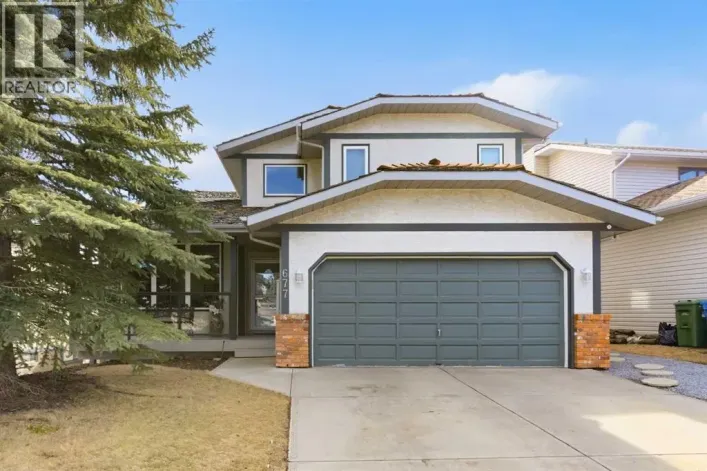 677 Hawkwood Boulevard NW, Calgary