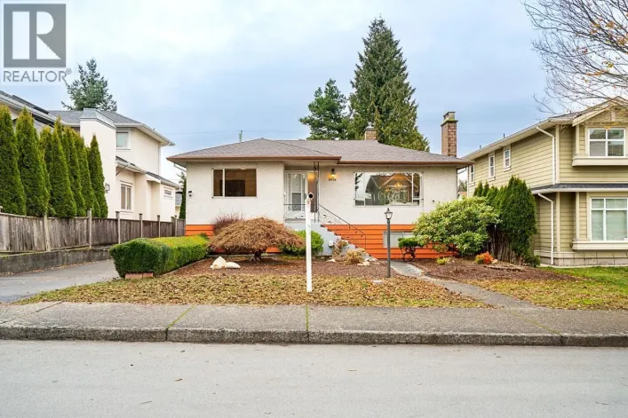 6779 ELWELL STREET, Burnaby