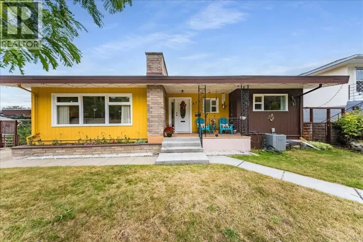 678 Schofield Highway, Warfield