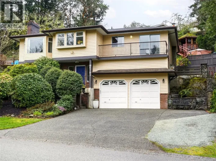 6781 Amwell Dr, Central Saanich