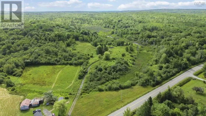 6782 Highway 215, Cheverie