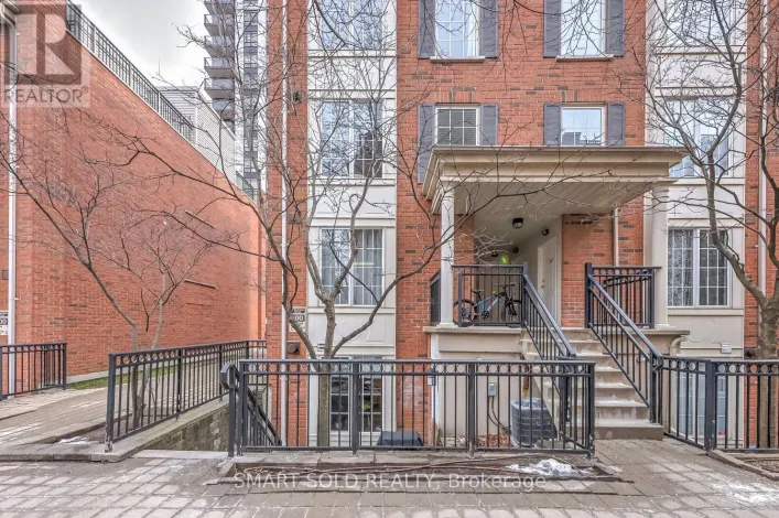 679 - 3 EVERSON DRIVE, Toronto