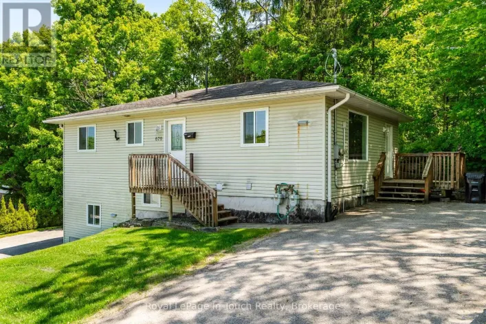 679 MONTREAL STREET, Midland