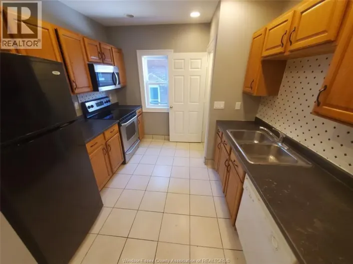 679 PICHE Unit# U2, Windsor