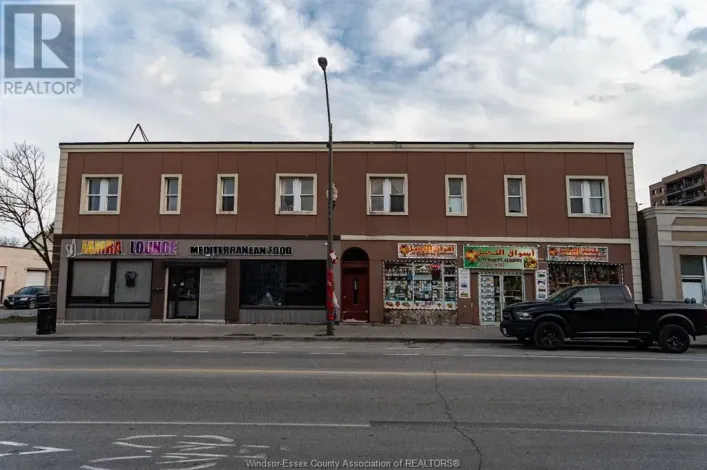 679 WYANDOTTE STREET East, Windsor