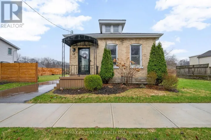 68 CAVENDISH CRESCENT, London North