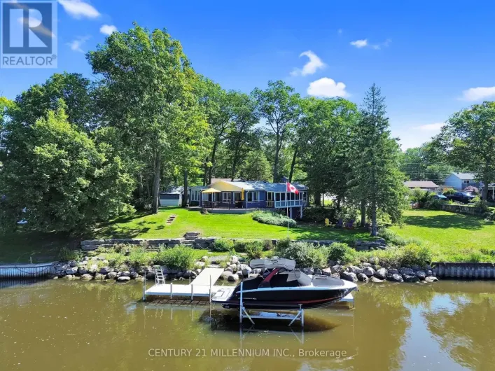 House for sale: 68 EDGEWATER ROAD, Wasaga Beach