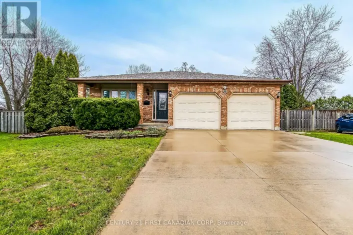 68 GOLFVIEW CRESCENT, London South