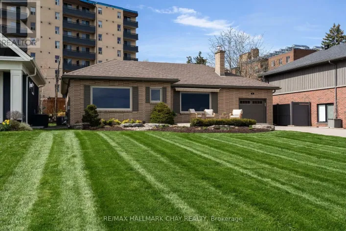 68 KEMPENFELT DRIVE, Barrie
