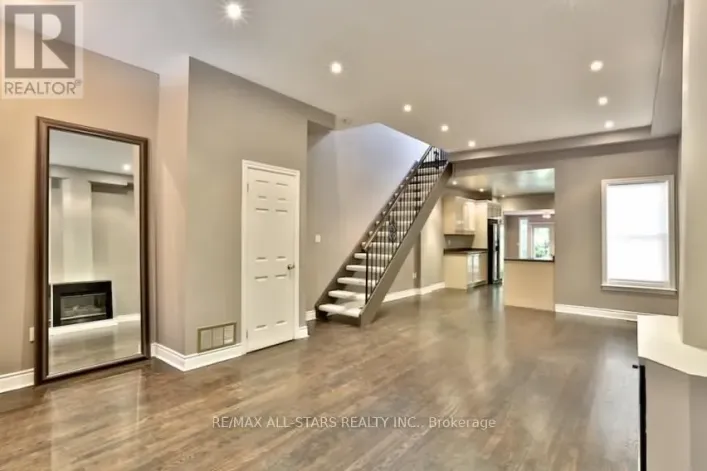 68 MACPHERSON AVENUE, Toronto