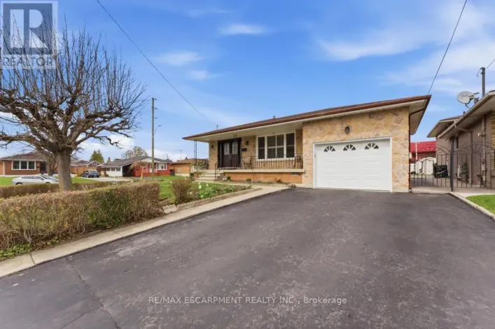 68 NUGENT DRIVE, Hamilton