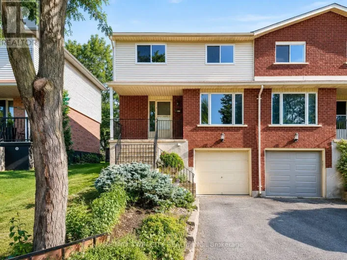 68 OLD HURON COURT, Kitchener