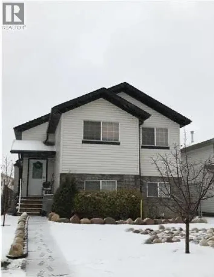 68 Pinnacle Boulevard, Grande Prairie