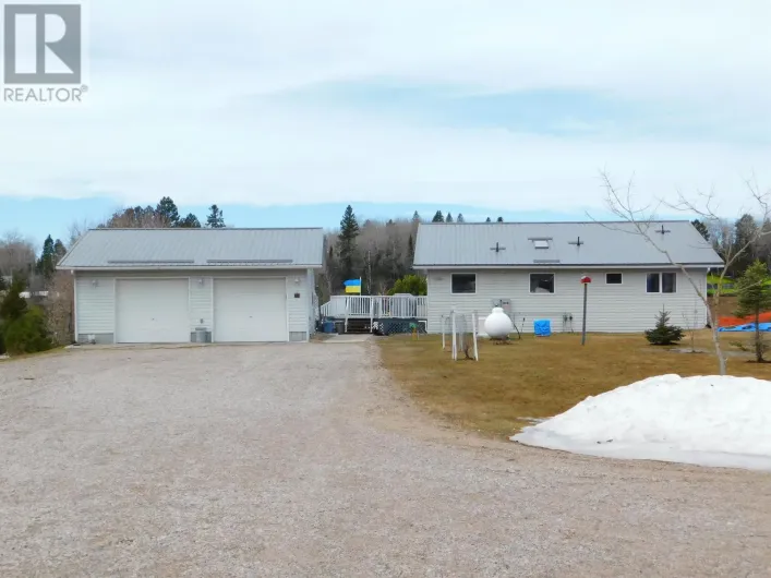 68 Plummer RD, Eagle River