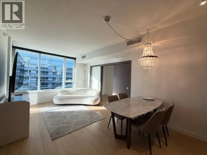 68 SMITHE STREET, Vancouver