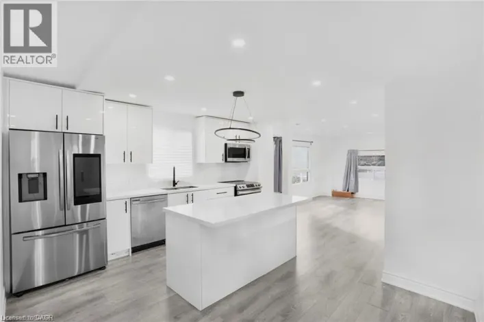 68 YORK Road, Dundas