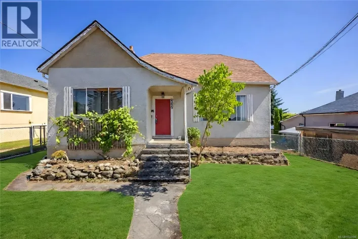 680 PINE St, Nanaimo