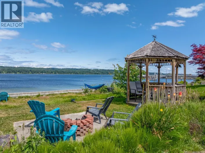 6800 Buckley Bay Frontage Rd, Fanny Bay