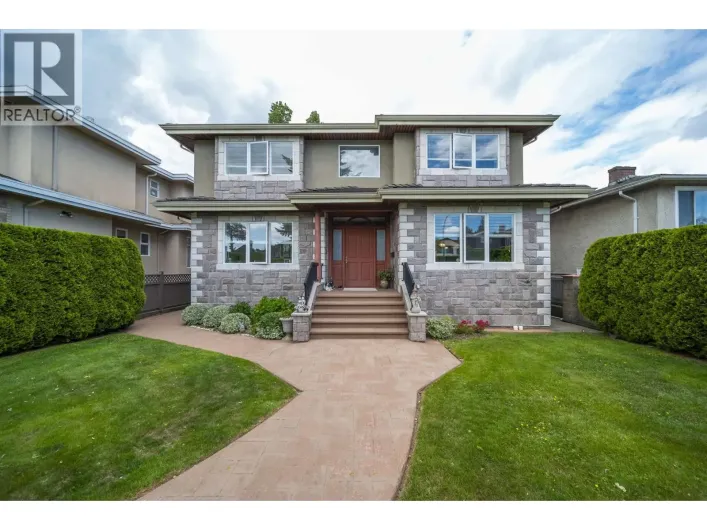 6807 BURNS STREET, Burnaby