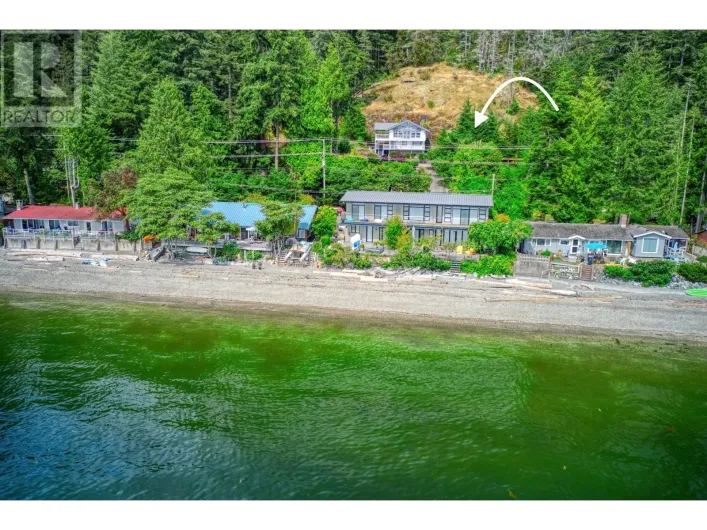 6812 SUNSHINE COAST HIGHWAY, Sechelt